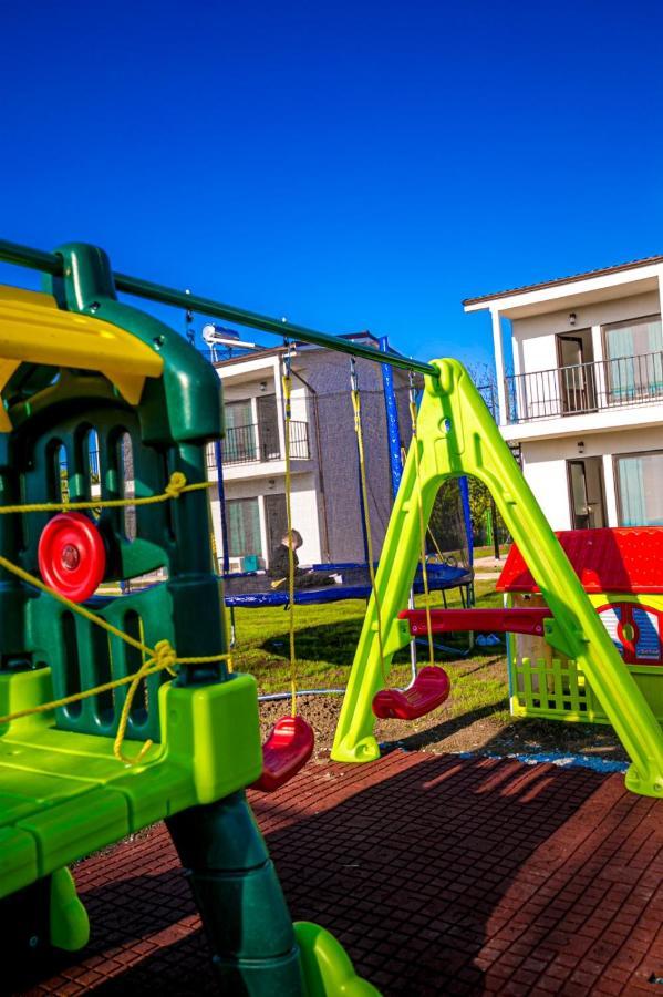 מלון Două Mai Complex Turistic N&S מראה חיצוני תמונה