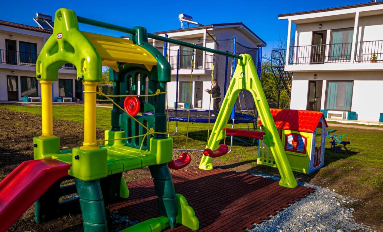מלון Două Mai Complex Turistic N&S מראה חיצוני תמונה