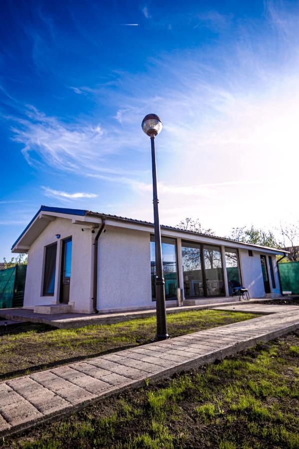 מלון Două Mai Complex Turistic N&S מראה חיצוני תמונה