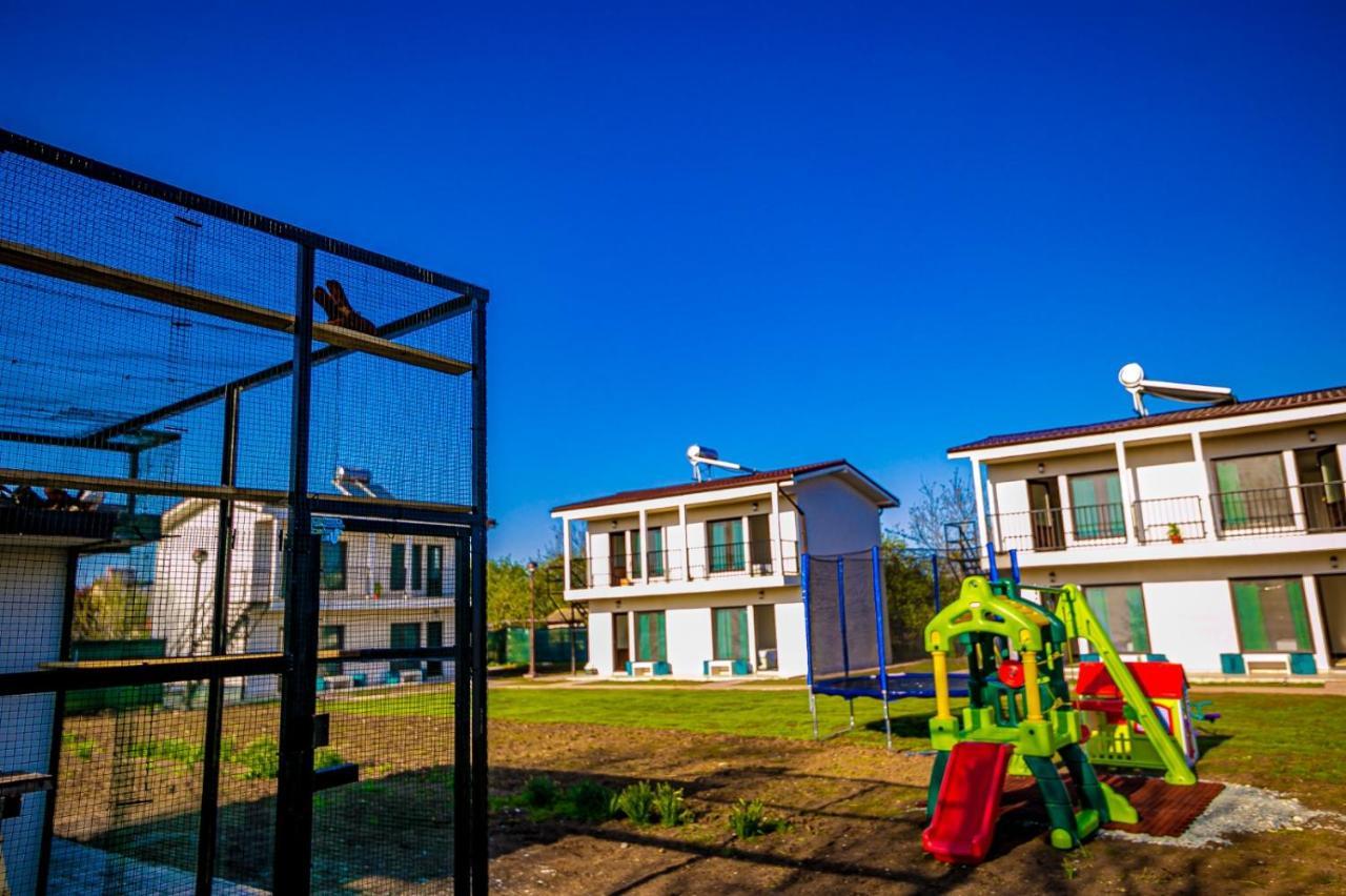 מלון Două Mai Complex Turistic N&S מראה חיצוני תמונה
