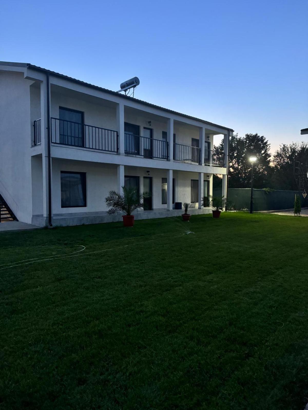 מלון Două Mai Complex Turistic N&S מראה חיצוני תמונה